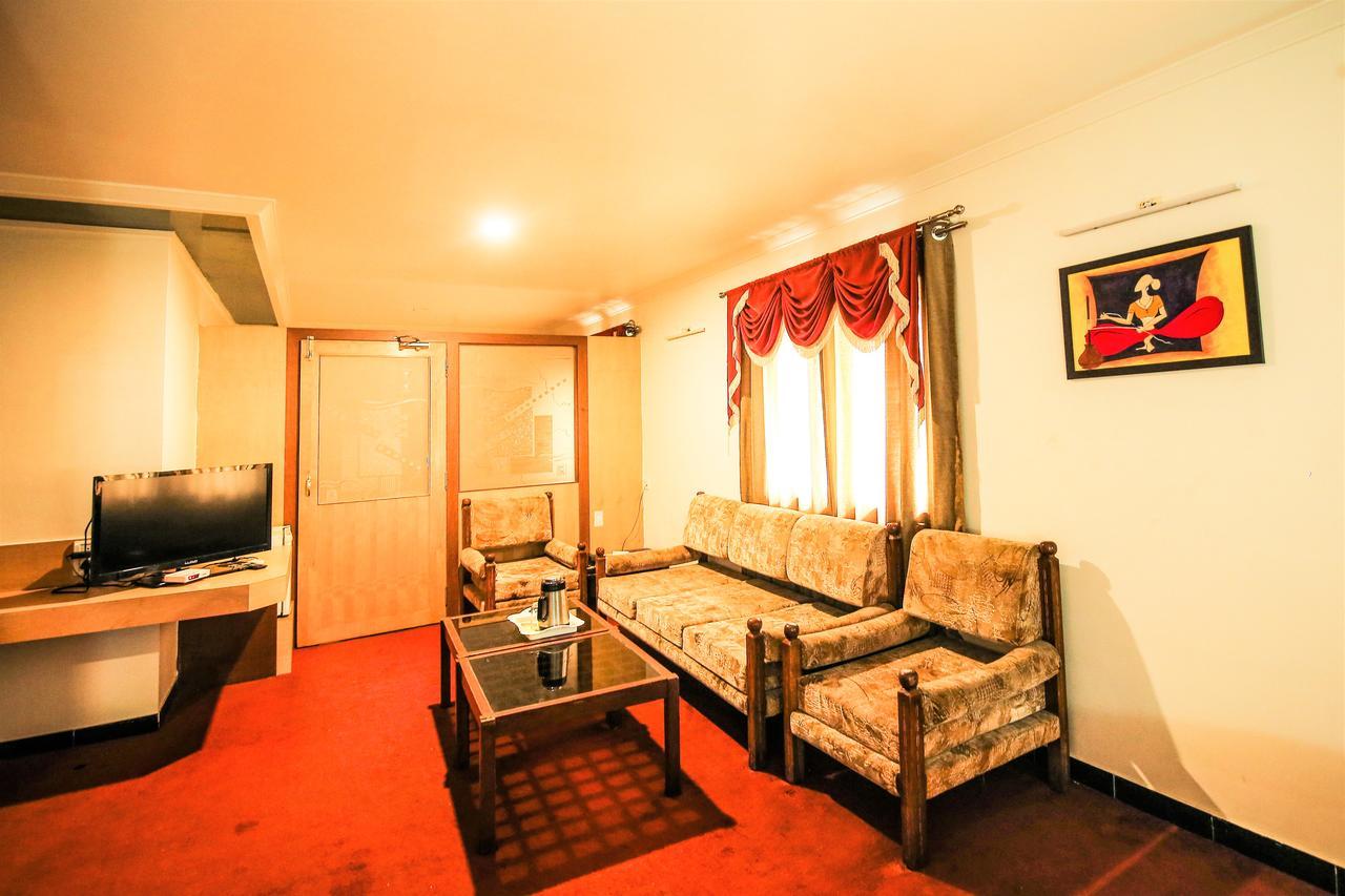 Hotel Sangam Karād Exterior foto